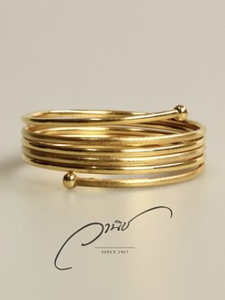 กำไลทองคำแบบสปริง คลาสสิค มีลูกเล่น เป็นลายขัดเงาทรายสลับขัดเงา