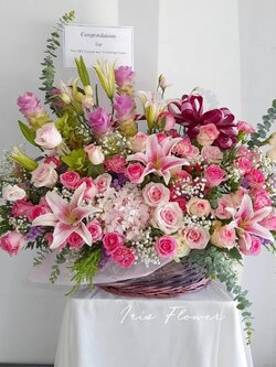 กระเช้าดอกไม้สด