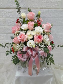 แจกันดอกกุหลาบ