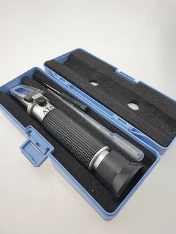 กล้องวัดน้ำเค็ม กล้องวัดเกลือ ใช้สำหรับวัดปริมาณความเค็ม 0-10% ของฟามร์ เพาะเลี้ยงสัตว์น้ำ