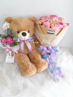 ตุ๊กตาหมี 60 cm และช่อช็อคโกแลต 15 ลูก