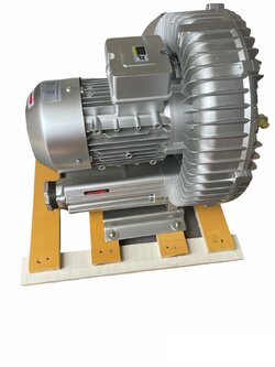 พัดลมโบรเวอร์เป่าอากาศ และ ดูดอากาศ Ring Blower CTA 2200Kw 380 V ขนาด 3 แรงม้า(2.2 KW)ใช้เติมอากาศในบ่อ เพาะเลี้ยงสัตว์น้ำ โรงงานอุตสาหกรรม