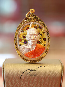 รับเลี่ยมกรอบพระหลวงพ่อพัฒน์ และพระทรงอื่นๆ รอรับได้เลย ร้านเลี่ยมพระอยุธยา