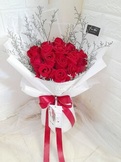 ช่อดอกกุหลาบสีแดง