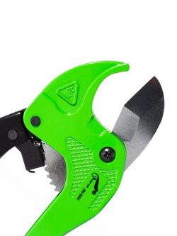 รหัสสินค้า 230 กรรไกรสำหรับตัดท่อ PVC