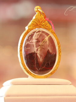 ล็อกเก็ตเลี่ยมทอง จี้ล็อกเก็ตทอง จี้รูปภาพ จี้รูปพ่อแม่ locket goldlocket จี้ทองคำแท้ ล็อคเก็ต ลอกเกต