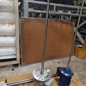 เครื่องกวน ผสม เคมี สี และ ของเหลว ขนาด 0.5 Hp. แบบ 500 ลิตร 380V