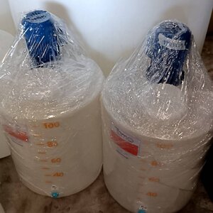 เครื่องกวน สารเคมี และของเหลว แบบวางบนถัง ขนาด 100 ลิตร