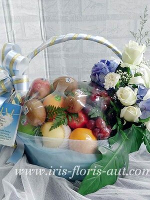 กระเช้าผลไม้ดอกไม้
