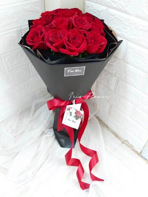 ช่อดอกกุหลาบสีแดง