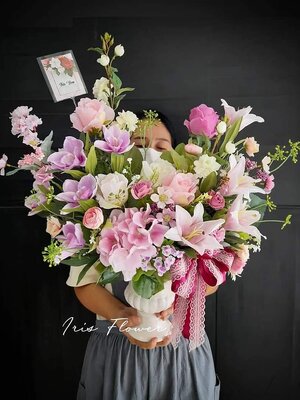 แจกันดอกไม้ประดิษฐ์