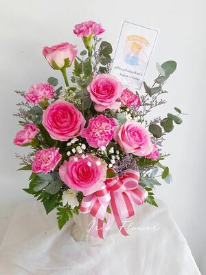 แจกันดอกกุหลาบ