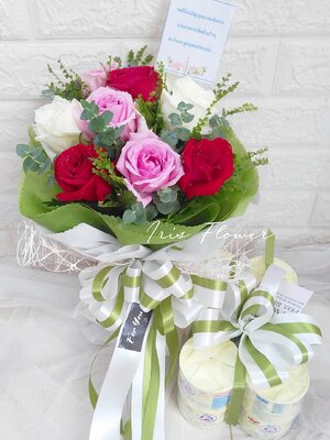 ช่อดอกไม้และนมตราหมี สำหรับเยี่ยมไข้