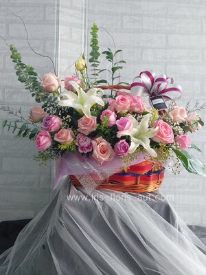 กระเช้าดอกไม้สด