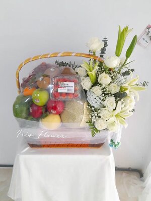 กระเช้าผลไม้ดอกไม้ (ขนาดใหญ่)