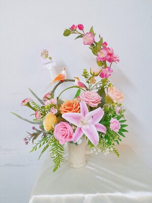 กระเช้าดอกไม้ประดิษฐ์ (มีสินค้าพร้อมจำหน่ายค่ะ)