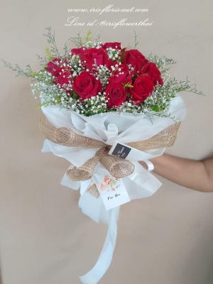 ช่อดอกกุหลาบสีแดง