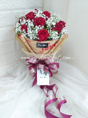 ช่อดอกกุหลาบแดง ยิปซี