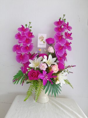 แจกันดอกไม้ประดิษฐ์ (มีสินค้าพร้อมจำหน่ายค่ะ)