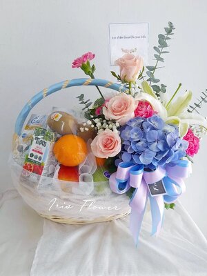 กระเช้าผลไม้และนม