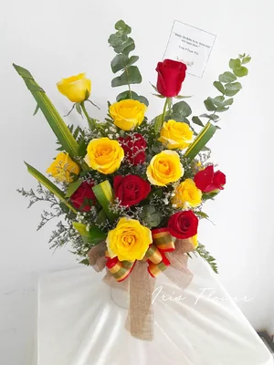 แจกันดอกกุหลาบ