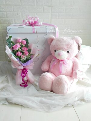 Gift Box Set ตุ๊กหมี 70 cm. และช่อดอกกุหลาบ