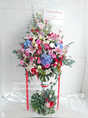สแตนดอกไม้สดแสดงความยินดีขนาดใหญ่