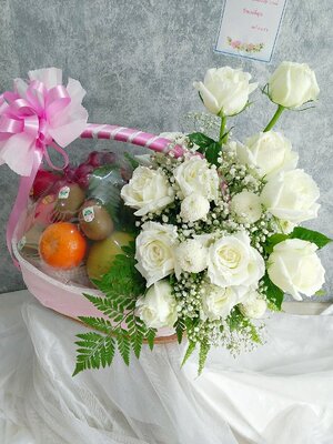 กระเช้าผลไม้ดอกไม้ 14"