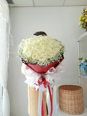ช่อดอกกุหลาบขาว 40 ดอก