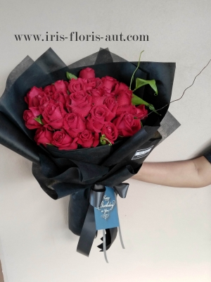 ช่อดอกกุหลาบแดง