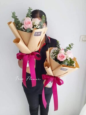 ช่อดอกกุหลาบ 3 ดอก