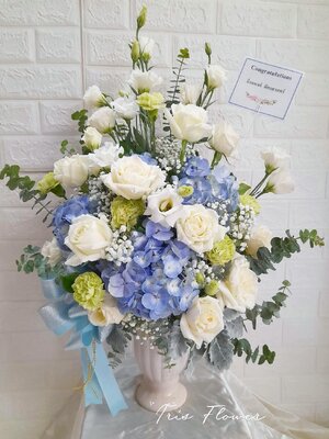 แจกันดอกไฮเดรนเยีย กุหลาบ