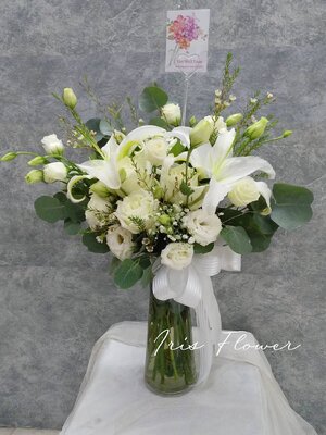 แจกัน ดอกลิลลี่ กุหลาบ ไรเซนทัส