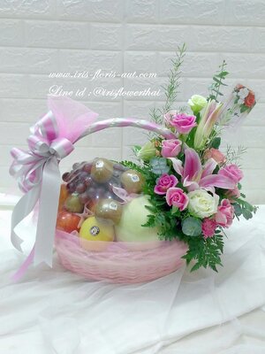 กระเช้าผลไม้ดอกไม้