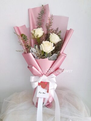 ช่อดอกกุหลาบ 3 ดอก