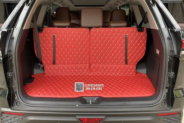 พรมปูพื้นรถยนต์ 7D Toyota Innova zenix 2025 สีแดงไวน์ + ไวนิลครีม