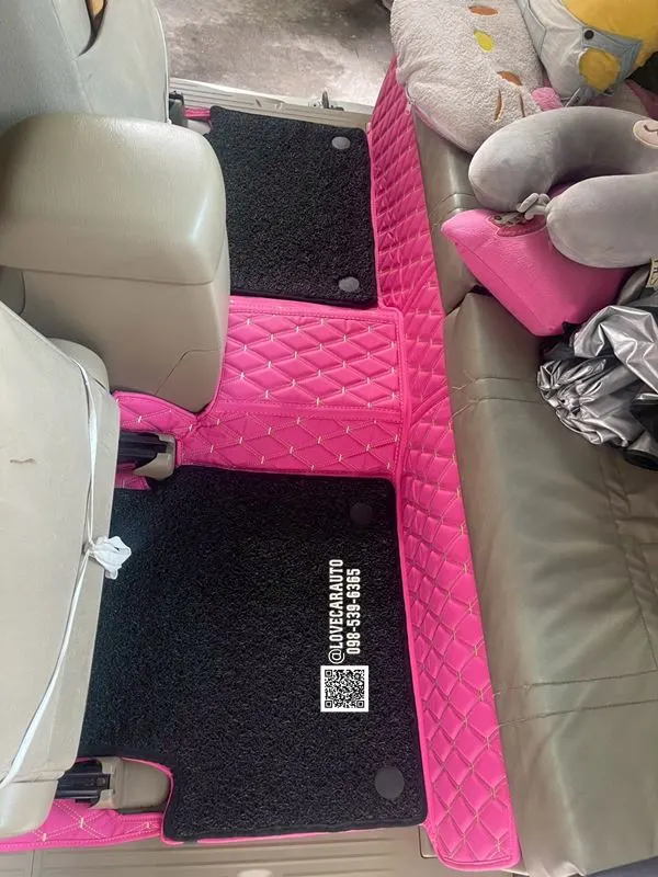 พรมปูพื้นรถยนต์ 7D Toyota Vigo Cab VVIP ด้ายคู่สีชมพูด้ายทอง-ไวนิลดำ
