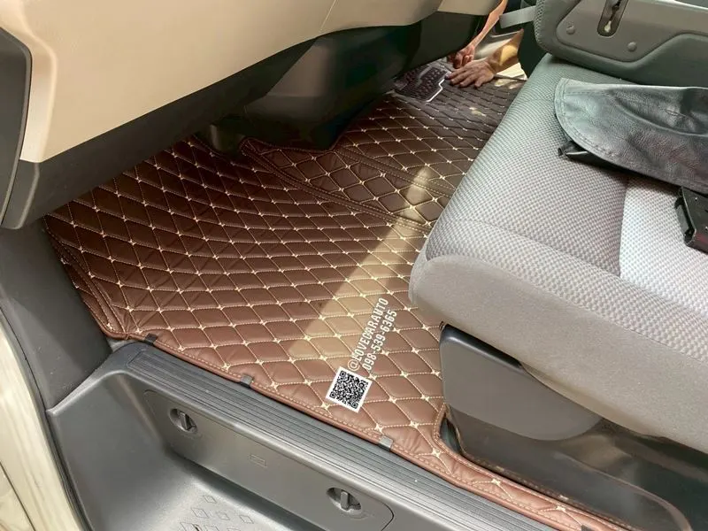 พรมรถตู้ Toyota Commuter 2025 ดัดแปลง