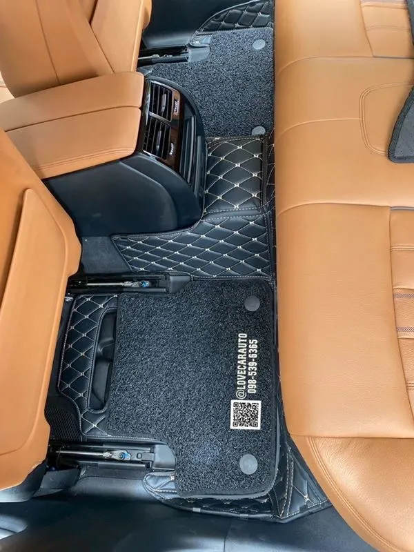 พรมปูพื้นรถยนต์-สีดำด้ายทอง-ไวนิลสีดำ-BMW-530e-g30