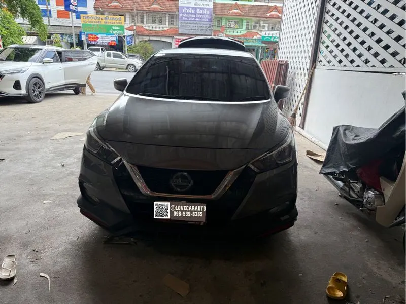 พรมปูพื้นรถยนต์ Nissan Almera 2023 สีแดงสด