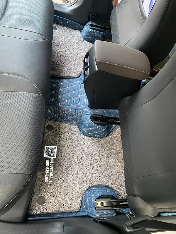 พรมปูพื้นรถยนต์ 7D Toyota Cross สีน้ำเงิน + เทา