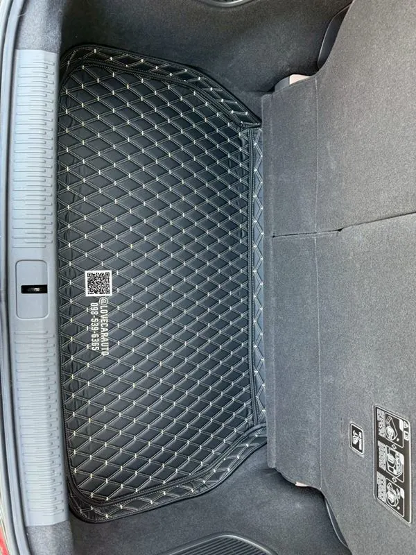 พรมปูพื้นรถตู้-Xpeng-X9-VVIP-ด้ายคู่สีดำด้ายทอง