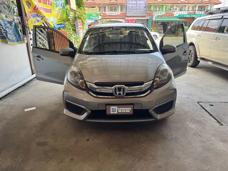 พรมปูพื้นรถยนต์ 7D Honda Brio amaze VVIP ด้ายคู่สีดำ+ไวนิลสีดำ