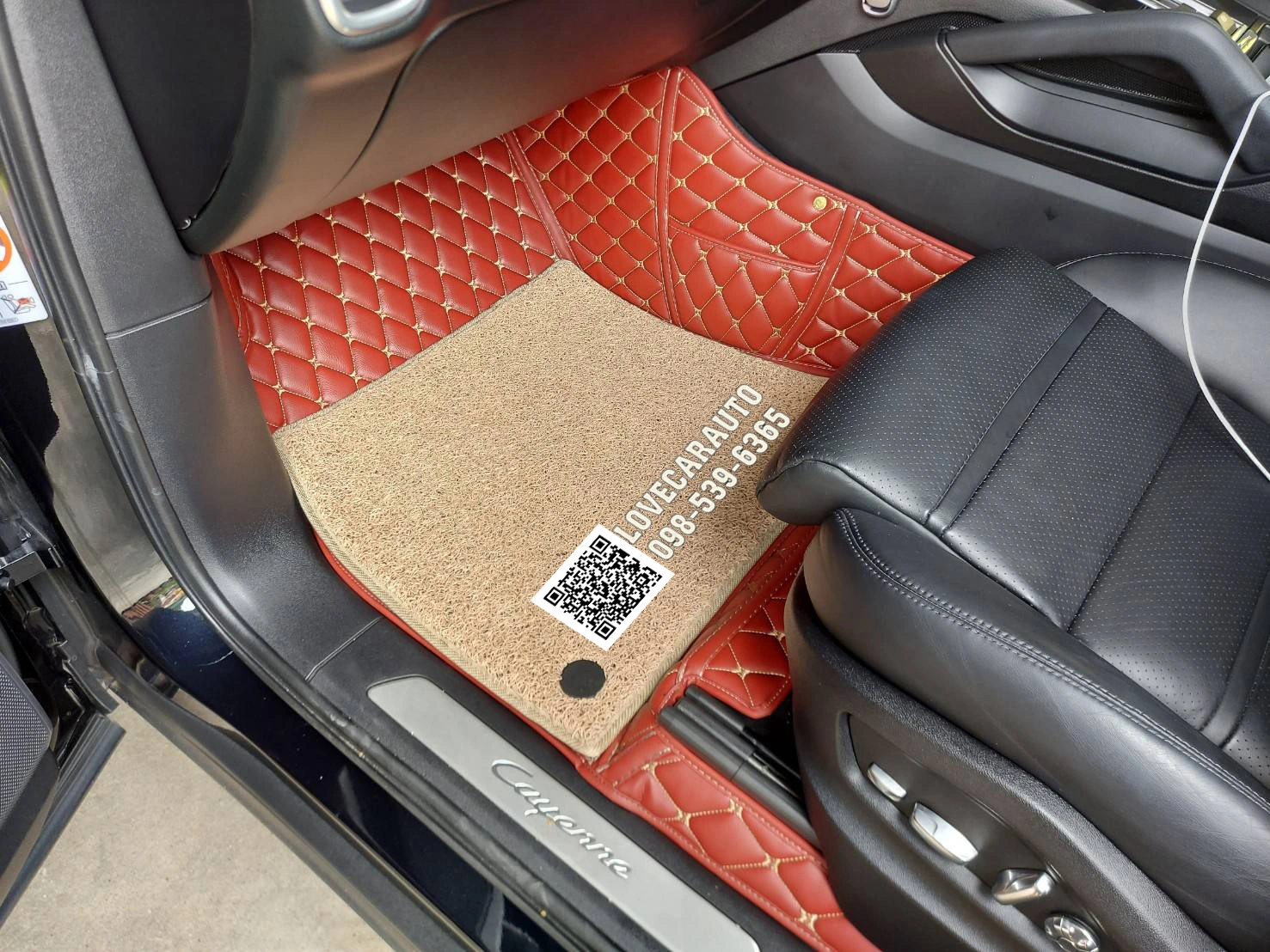 พรมรถยนต์ 7D Porsche Cayenne 2021 สีแดงไวน์ + ไวนิลครีม