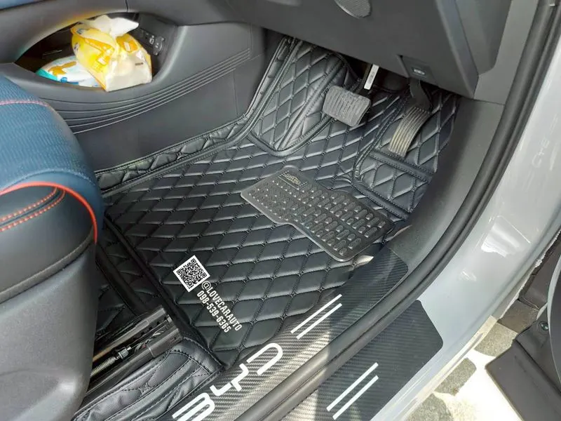 พรมปูพื้นรถยนต์ BYD Atto 3 สีดำด้ายดำ