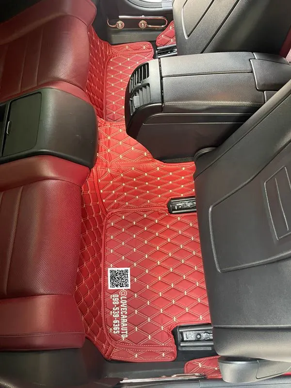 พรมปูพื้นรถยนต์ 6D Benz E200 W207 สีแดงไวน์ด้ายทอง