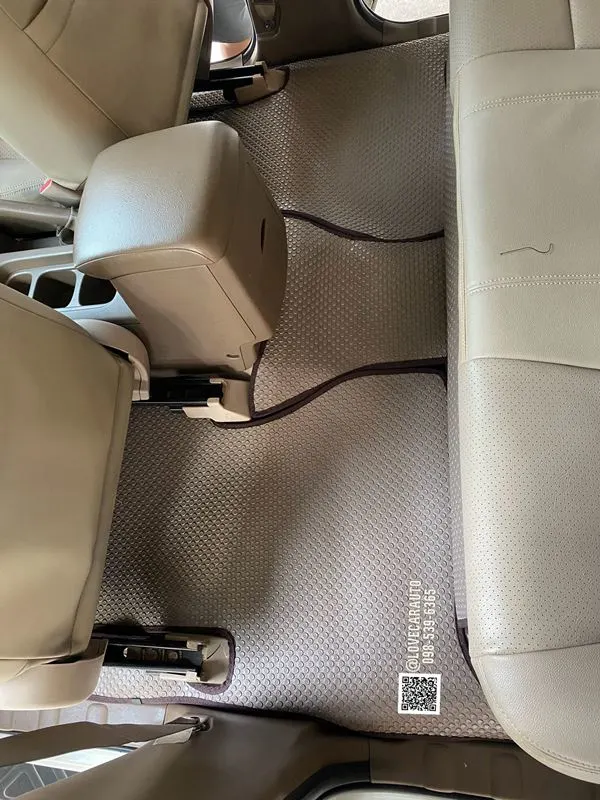 พรมปูพื้นรถยนต์ Nissan Navara 4ประตู เก่า pvc น้ำตาล