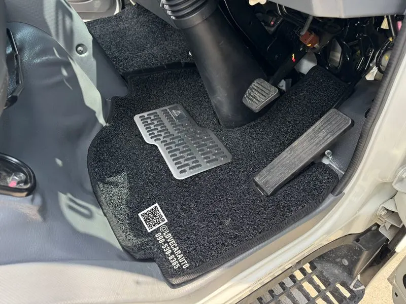 พรมปูพื้นรถยนต์ ดักฝุ่น ISUZU NLR 130 ไวนิลดำ