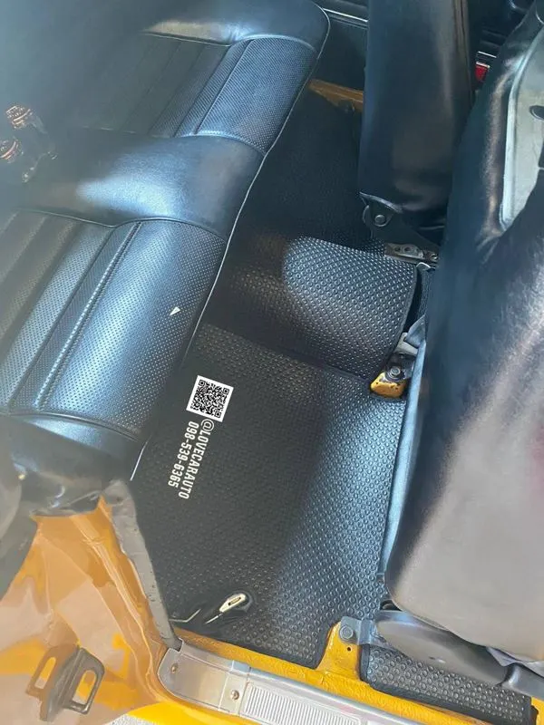 พรมปูพื้นรถยนต์ Toyota mark ii 1975 กระดุมเล็กสีดำ