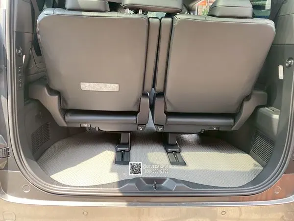 พรมปูพื้นรถยนต์ Toyota Alphard 40 2025 กระดุมเล็ก pvc เทา